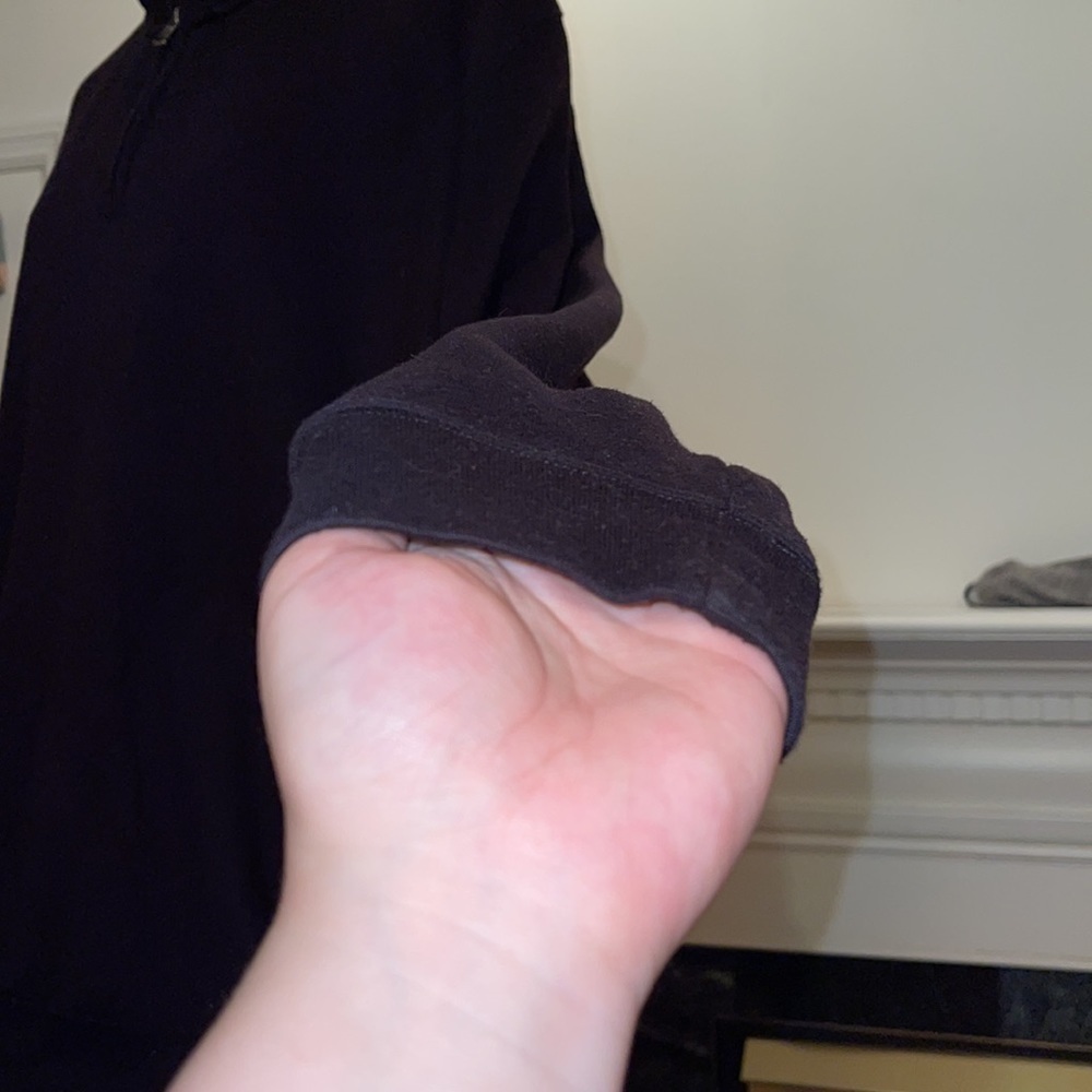 Perfect black mid layer - Picture 4 of 5